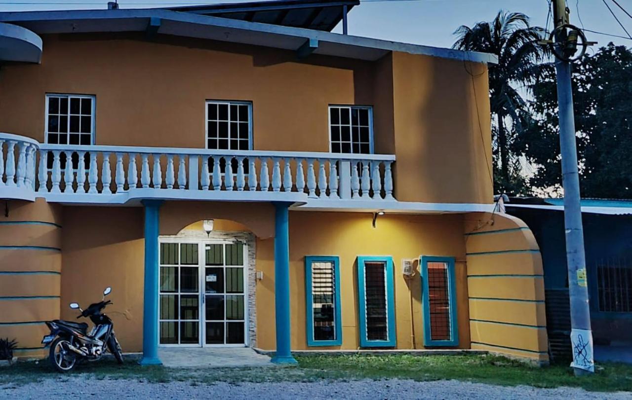 Hotel Y Restaurante Casa Jardines San Benito Εξωτερικό φωτογραφία